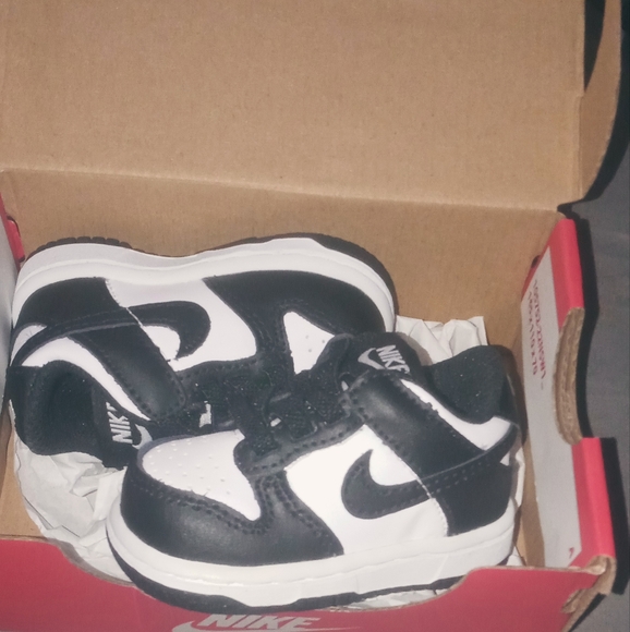 Baby Nike Dunk Low - Picture 2 of 7